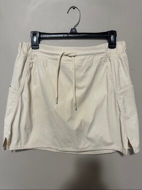 Te Verde Cream Drawstring Skort with Pockets